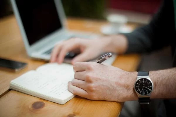 线上兼职副业工作场景