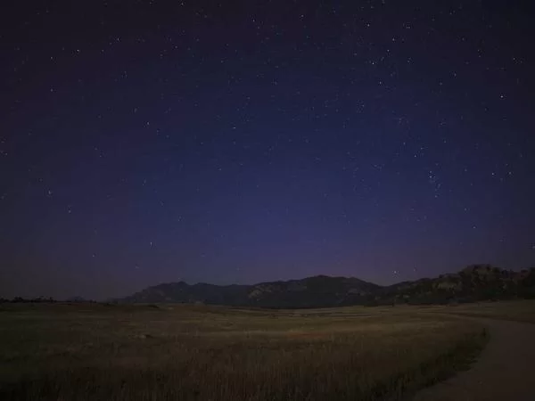 副业mon手机兼职办公场景