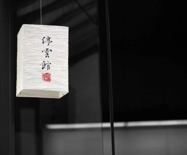 读书成为副业场景图,展示通过阅读和写作实现知识变现的过程